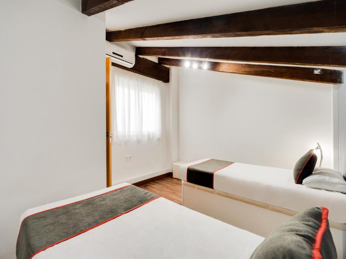 Oyo Style Apartments Puerto Valencia Exterior photo